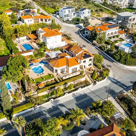 Villa Adolina By Ezoria *